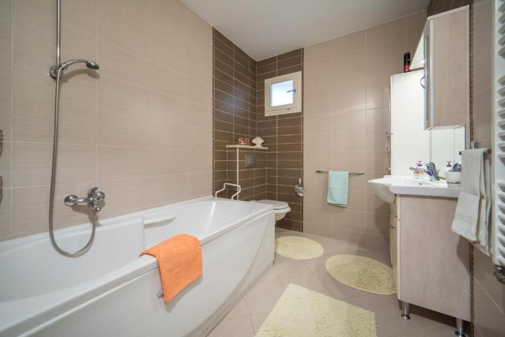 Ela With Private Jacuzzi * Podgora